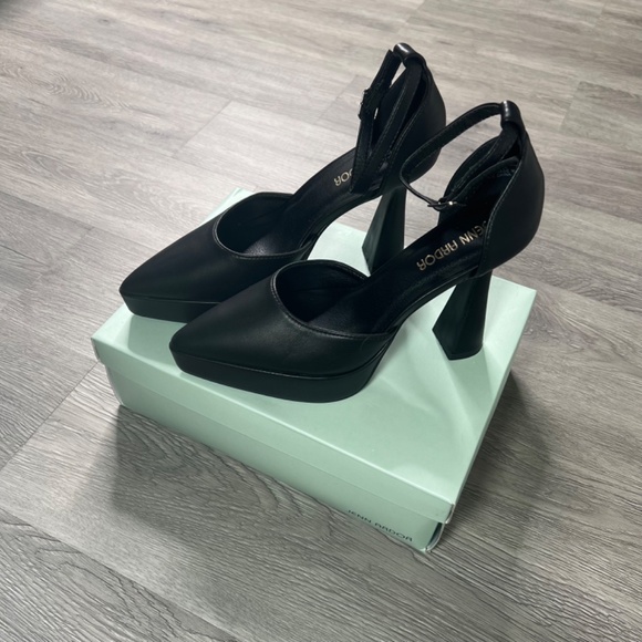 Jenn Ardor Pointed Toe Platform Block High Heels with Ankle Strap, Black - 6.5 - Picture 3 of 13